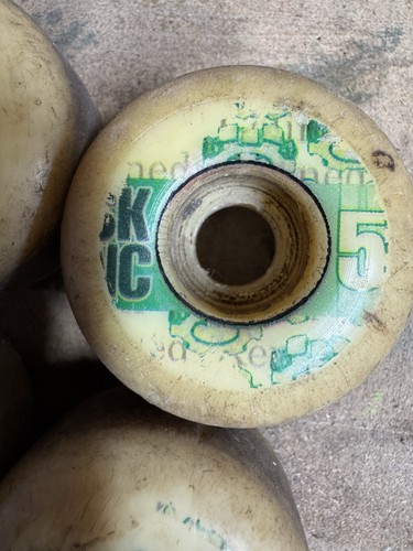90s vintage skateboard wheels - 90s,