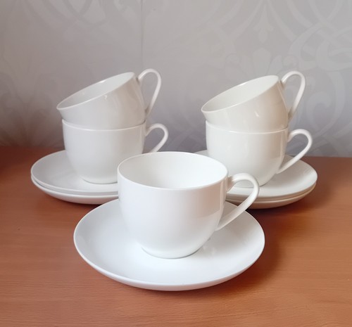 Dartington fine bone china
