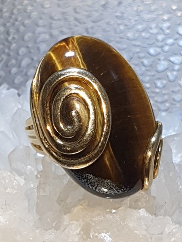 Unusual cabochon tigers eye - unusual,