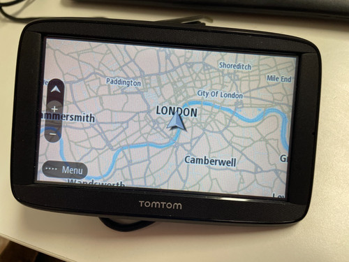 Tom via gps - via, system.