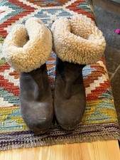 UGGs Classic Cuff Short