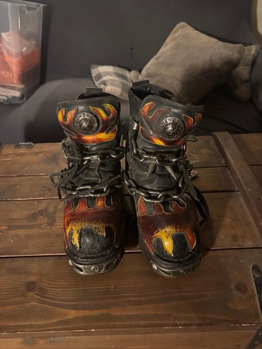New rock reactor flame leather - new,