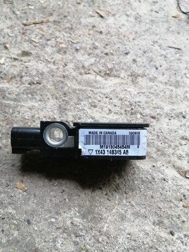Jaguar type impact crash - x,