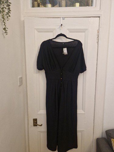 River island black short