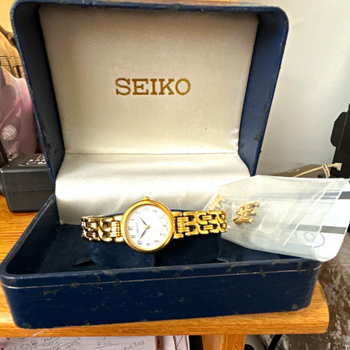Seiko women quartz - seiko,