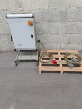 HOT RUNNER PLASTIC INJECTION MOULDING MACHINE