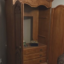 Traditional Brown Wood Bedroom