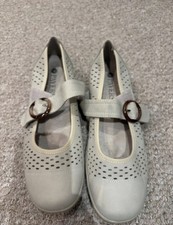 Pavers Ladies Grey Size 5.5