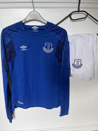 Everton home kit set - size, uk