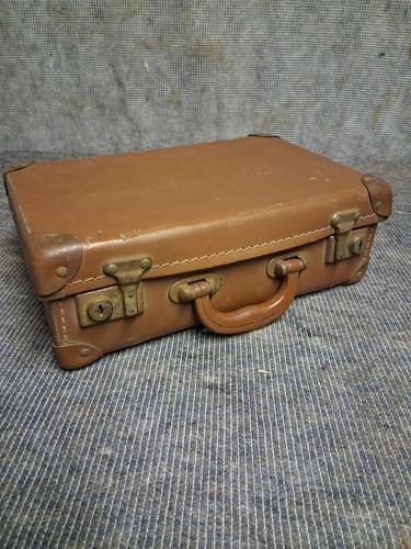 Vintage suitcase childs x - childs,