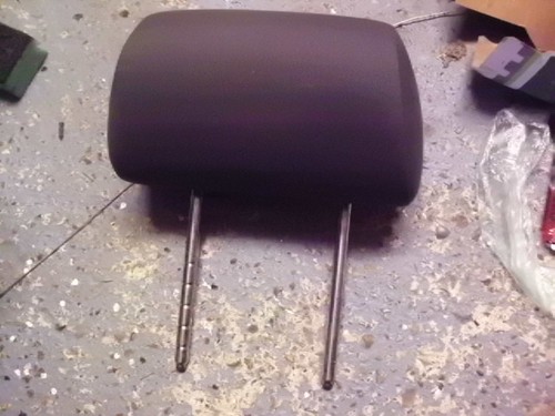 Polo 2004 front headrest - vw,