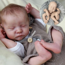 17 Inch Kit Levi Sleeping