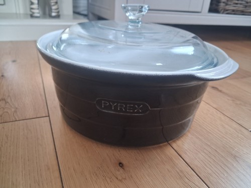 Pyrex dish with lid - dish, inch)