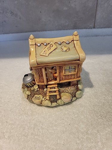 Pendelfin wooden hut - wooden,