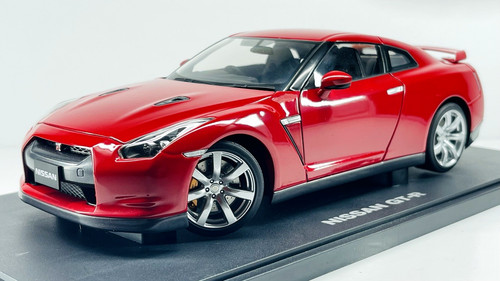 Autoart 77396 nissan - 1/18,