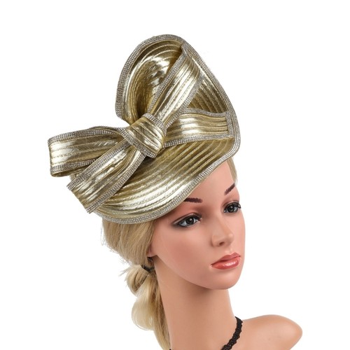 Luxurious fascinator hat with - luxurious,