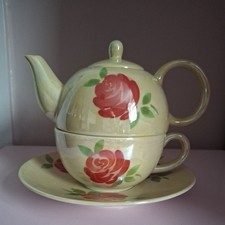 whittard of chelsea  rose tea