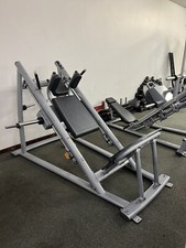 MATRIX Commercial Hack Squat 