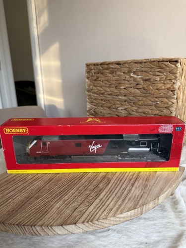 Hornby gauge r4397 virgin - hornby,
