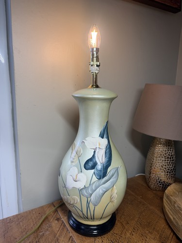 Stunning arum lily lamp base - lamp,