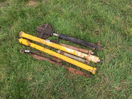 Hydraulic rams selection 250 - hydraulic, £250