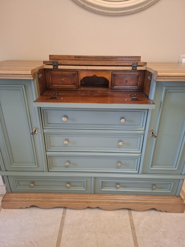 Sideboard cabinet with flap - ,