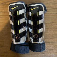 Rare Retro Nike 90 Shin Pads