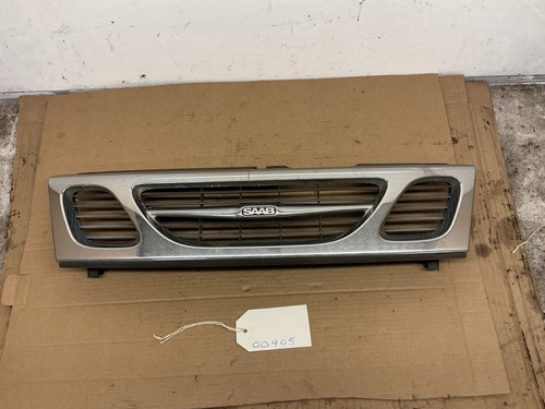 Saab 2002 front grill - front,