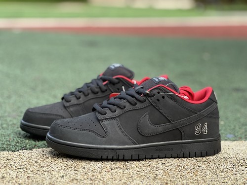 Supreme black hq8487 - nk,