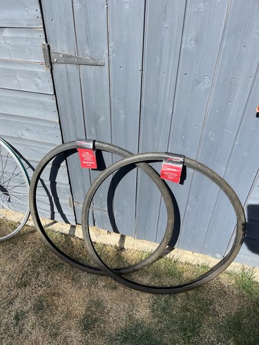 Front wheel quick release - front,