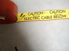 1M ONE METRE ELECTRIC WARNING