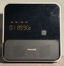 Philips DC315 Alarm Clock, Radio iPod/iPhone Docking System Good Condition