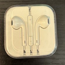 Genuine Apple EarPods Wired Headphones – Silver Remote/Mic – for iPhone/iPod