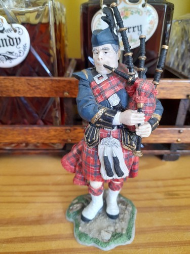 Sculptures resin scottish - resin,