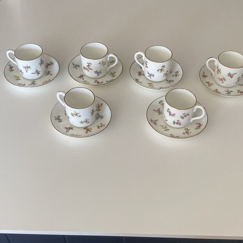 Set floral porcelain - of, 6