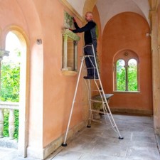 Henchman Rear Leg Adjustable