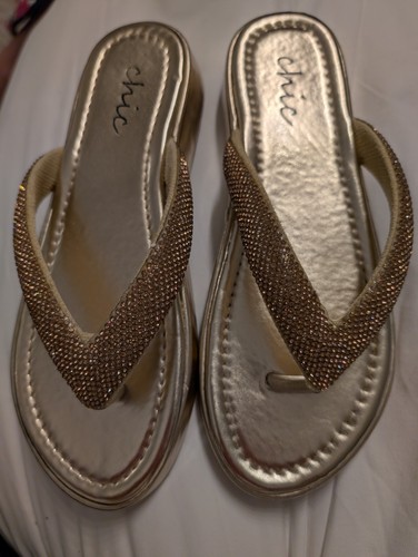Chic woman flip - chic, flops