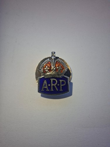 Ww2 silver enamel air - &, raid
