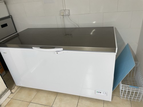 Commercial chest freezer - freezer, 512