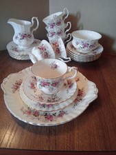 Royal Albert (Lavender Rose)
