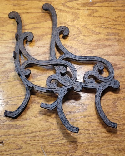 Vintage cast iron small park - cast,