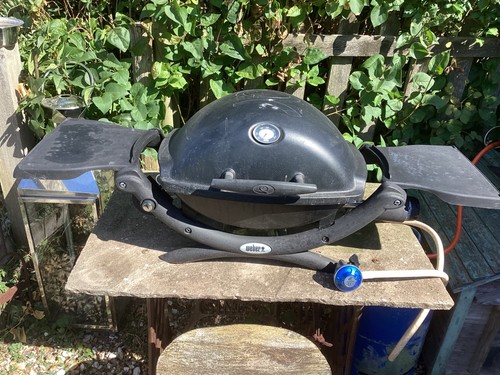 Weber q1200 gas - bbq, new
