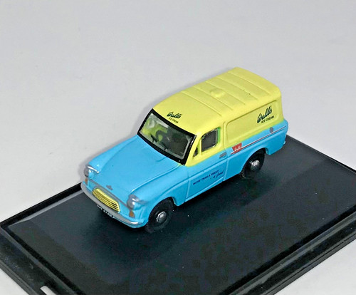 Oxford diecast ford anglia van - oxford,