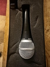 Numark WM200. Dynamic Vocal Microphone.