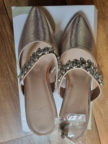 Gorgeous crystal embellished - gorgeous,