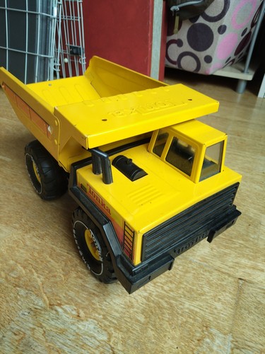 Vintage tonka tip dump truck - tip/dump,