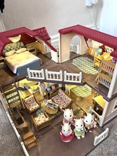 Sylvanian Families Red Rooftop