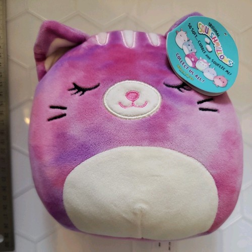 Caeli squishmallow cat - in,
