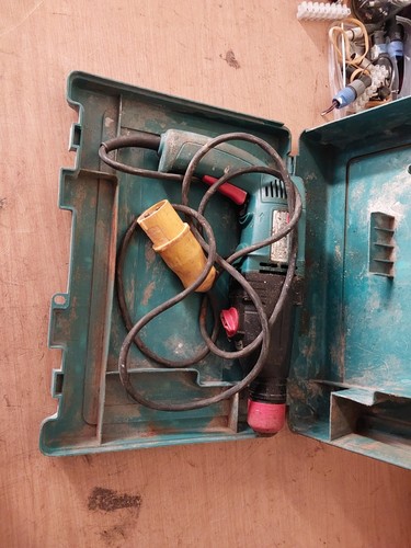 Makita hr2410 sds 110v drill - 110v,