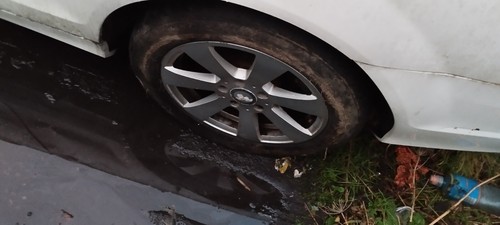 Breaking mercedes c220 - ,